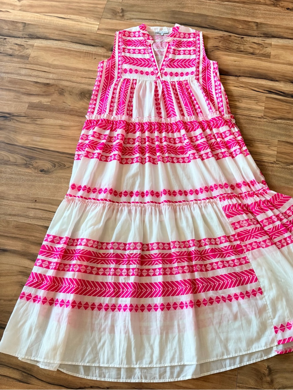 Sleeveless White Maxi Dress with Neon Pink Geometric Print